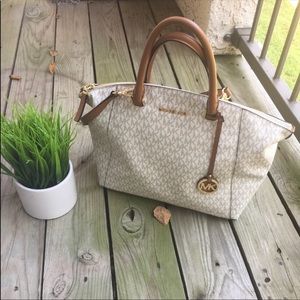 Michael kors satchel
